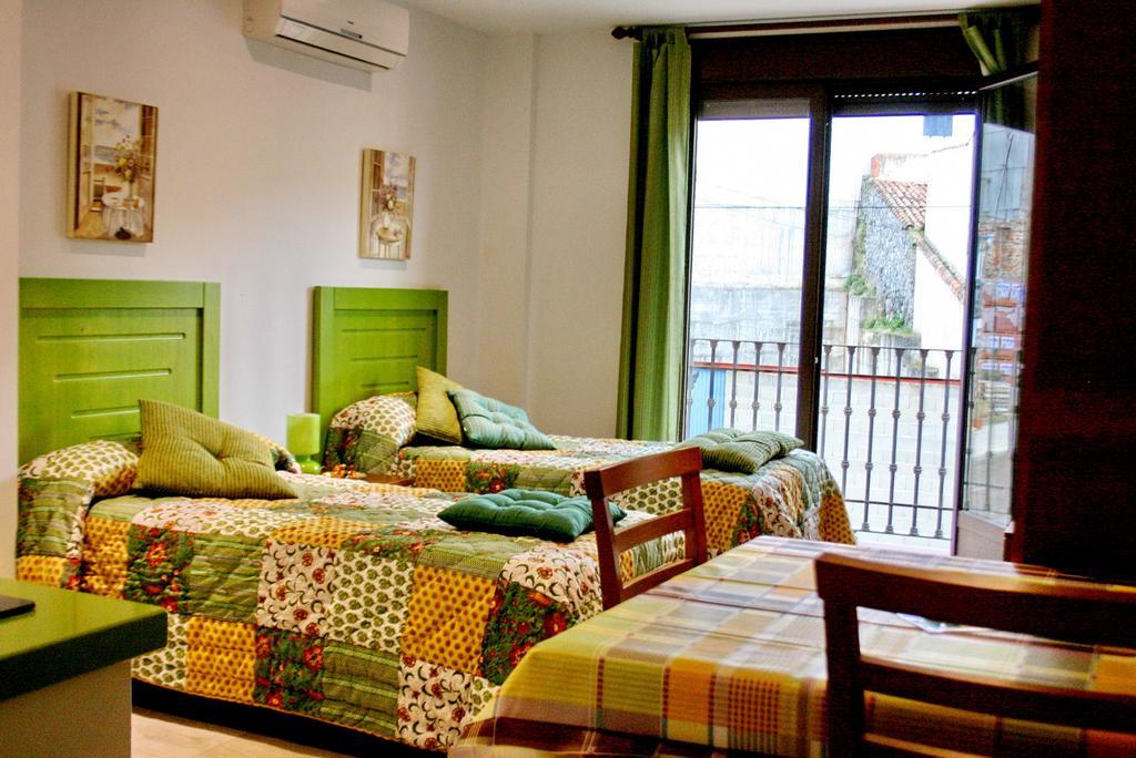Apartamentos Turisticos Mirayuste Guadalupe  Room photo