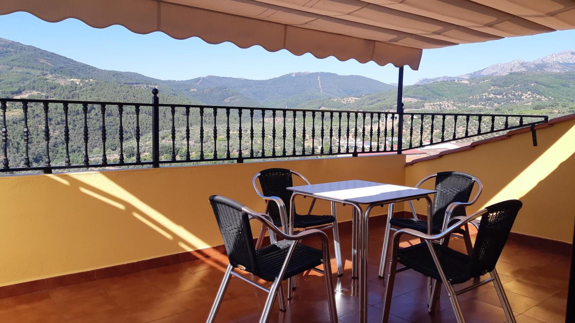 Apartamentos Turisticos Mirayuste Guadalupe  Room photo